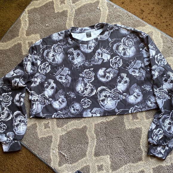 Shein 2 piece short set. Size small - Picture 3 of 6